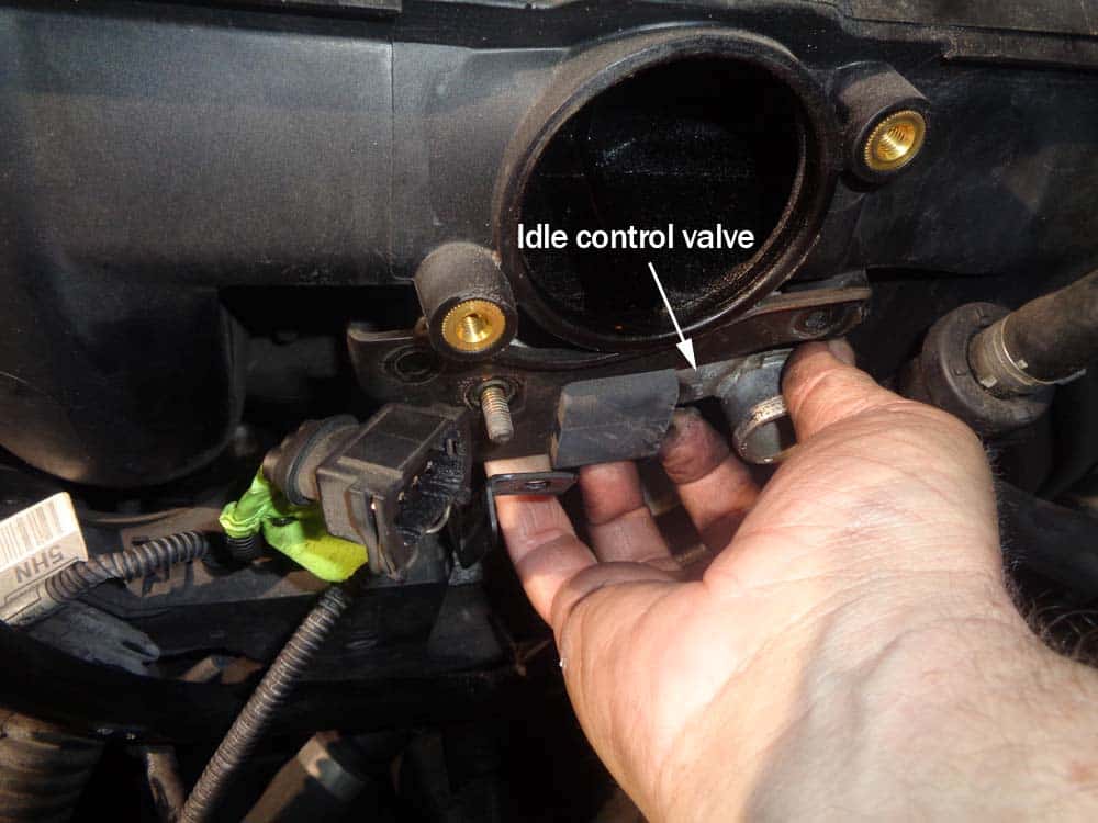 See U253D repair manual
